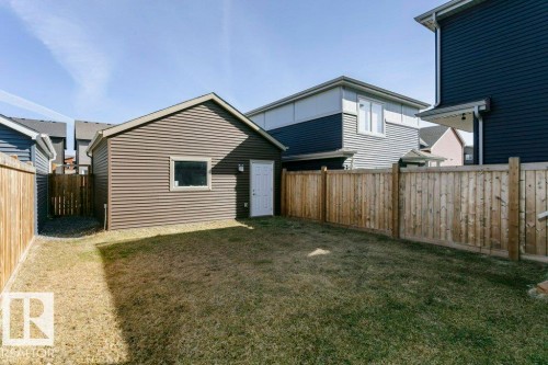 1529 Plum Circle, Edmonton, AB - Outdoor With Exterior