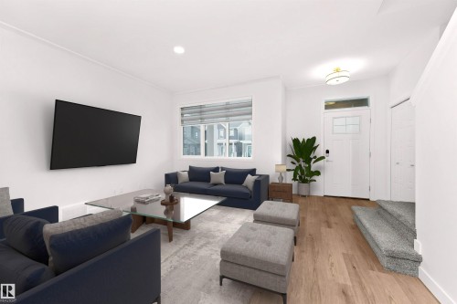 1529 Plum Circle, Edmonton, AB - Indoor Photo Showing Living Room