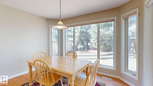 721 Butterworth Drive, Edmonton, AB - Indoor Photo Showing Dining Room