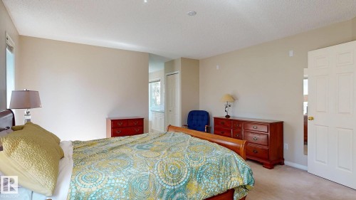 721 Butterworth Drive, Edmonton, AB - Indoor Photo Showing Bedroom