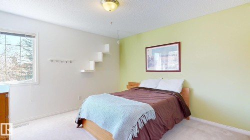 721 Butterworth Drive, Edmonton, AB - Indoor Photo Showing Bedroom
