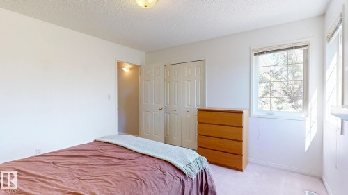 721 Butterworth Drive, Edmonton, AB - Indoor Photo Showing Bedroom
