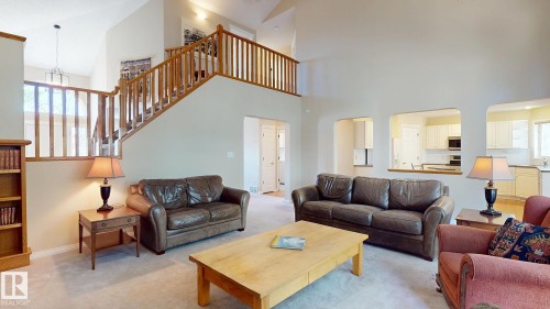 721 Butterworth Drive, Edmonton, AB - Indoor Photo Showing Living Room