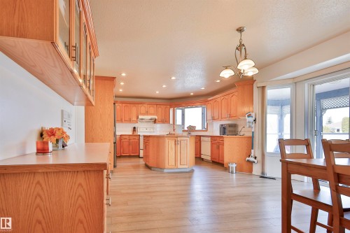 8710 156A Avenue, Edmonton, AB - Indoor