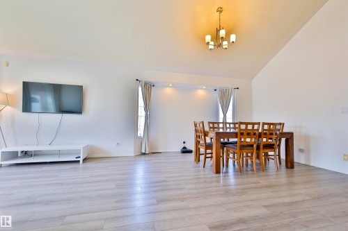 8710 156A Avenue, Edmonton, AB - Indoor