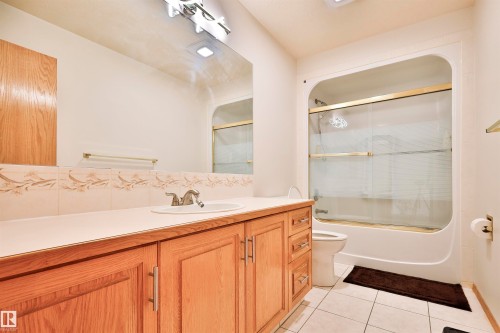 8710 156A Avenue, Edmonton, AB - Indoor Photo Showing Bathroom