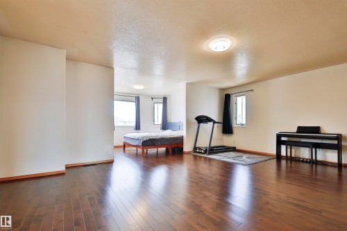 8710 156A Avenue, Edmonton, AB - Indoor