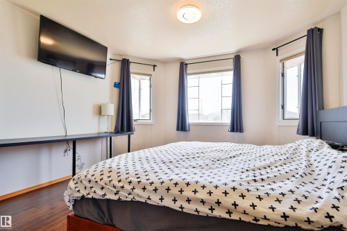 8710 156A Avenue, Edmonton, AB - Indoor Photo Showing Bedroom