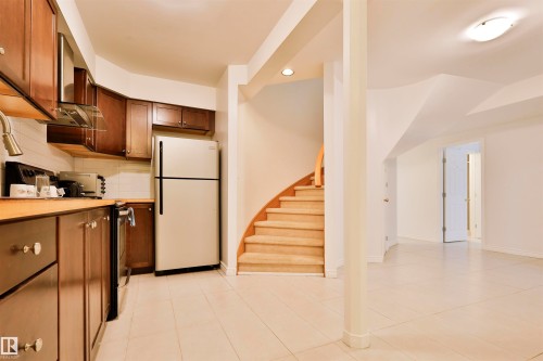 8710 156A Avenue, Edmonton, AB - Indoor Photo Showing Kitchen