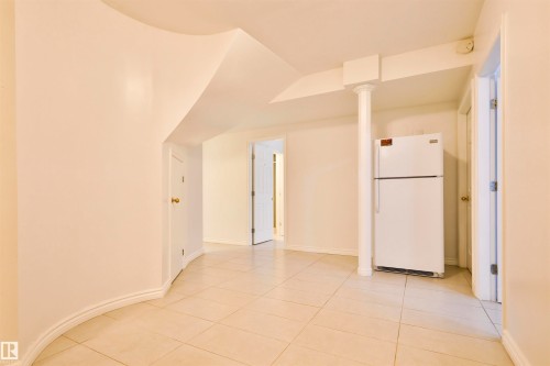 8710 156A Avenue, Edmonton, AB - Indoor Photo Showing Other Room
