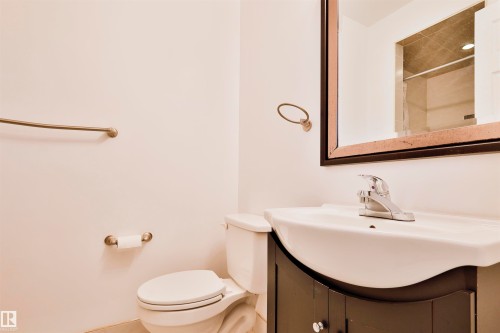 8710 156A Avenue, Edmonton, AB - Indoor Photo Showing Bathroom