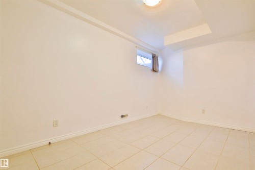 8710 156A Avenue, Edmonton, AB - Indoor Photo Showing Other Room