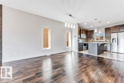 2604 20 Avenue, Edmonton, AB - Indoor Photo Showing Kitchen