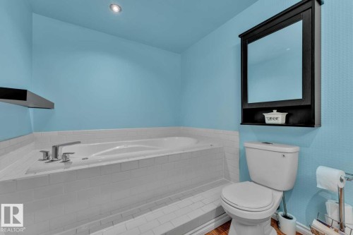 20 Caledonia Drive, Leduc, AB - Indoor Photo Showing Bathroom