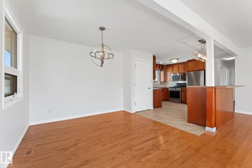 8804 135 Avenue, Edmonton, AB - Indoor Photo Showing Kitchen