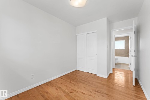 8804 135 Avenue, Edmonton, AB - Indoor Photo Showing Other Room
