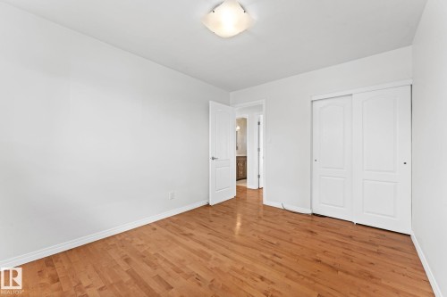 8804 135 Avenue, Edmonton, AB - Indoor Photo Showing Other Room