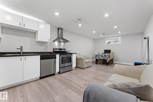 8804 135 Avenue, Edmonton, AB - Indoor