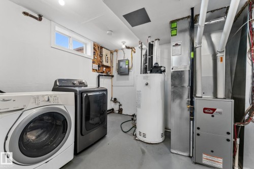 8804 135 Avenue, Edmonton, AB - Indoor Photo Showing Laundry Room