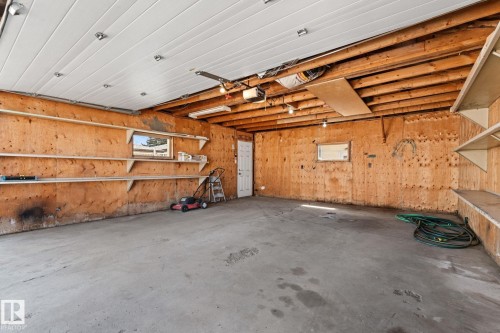 8804 135 Avenue, Edmonton, AB - Indoor Photo Showing Garage