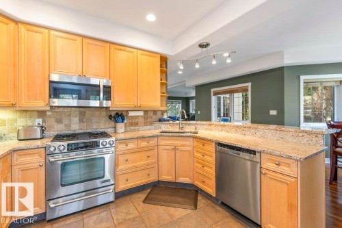 11030 122 Street, Edmonton, AB - Indoor Photo Showing Kitchen With Stainless Steel Kitchen