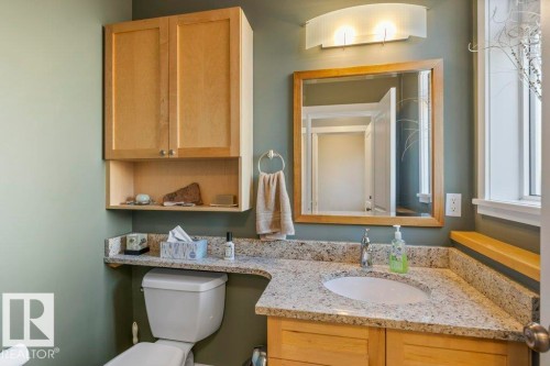 11030 122 Street, Edmonton, AB - Indoor Photo Showing Bathroom