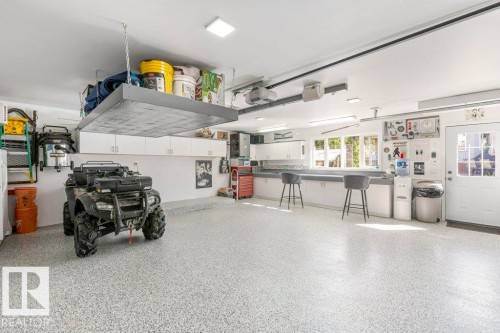 11030 122 Street, Edmonton, AB - Indoor