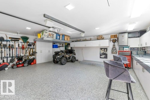 11030 122 Street, Edmonton, AB - Indoor Photo Showing Garage