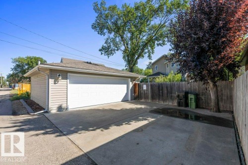 11030 122 Street, Edmonton, AB - Outdoor