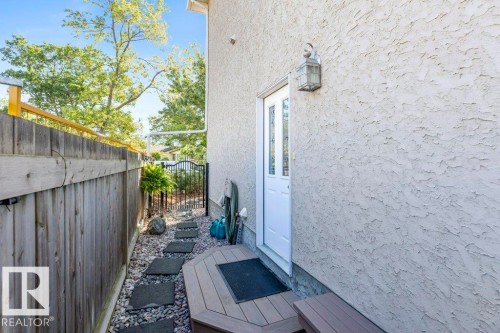 11030 122 Street, Edmonton, AB - Outdoor