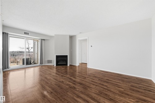 201 9640 105 Street, Edmonton, AB - Indoor