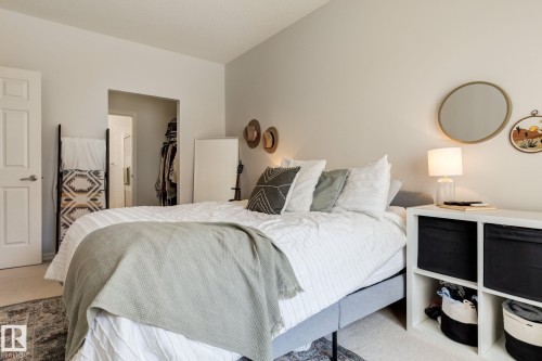 235 263 Macewan Road, Edmonton, AB - Indoor Photo Showing Bedroom