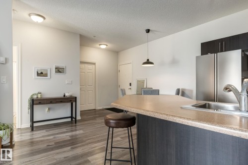 235 263 Macewan Road, Edmonton, AB - Indoor Photo Showing Kitchen