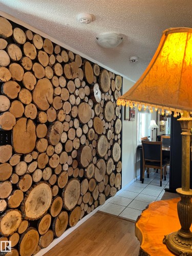 2 Sunset Boulevard, Spruce Grove, AB - Indoor Photo Showing Other Room