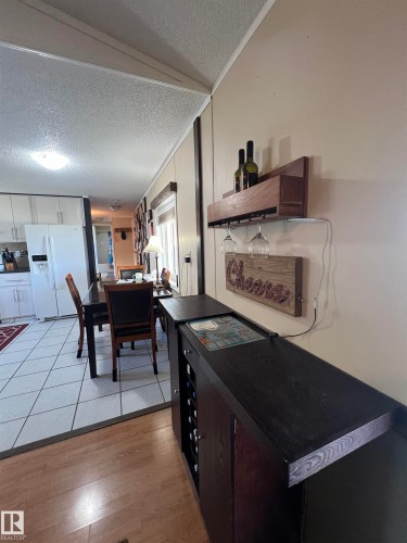 2 Sunset Boulevard, Spruce Grove, AB - Indoor Photo Showing Other Room