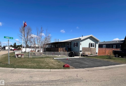 2 Sunset Boulevard, Spruce Grove, AB - Outdoor