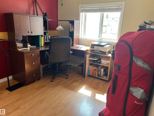 2 Sunset Boulevard, Spruce Grove, AB - Indoor Photo Showing Other Room