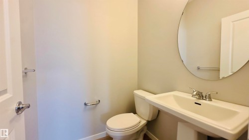 932 Mcconachie Blvd, Edmonton, AB - Indoor Photo Showing Bathroom