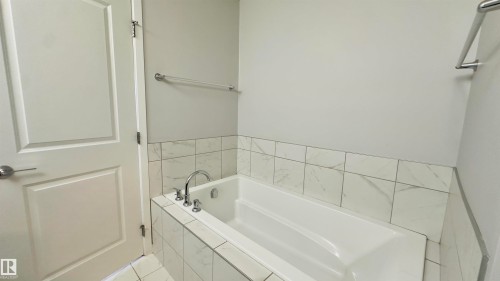 932 Mcconachie Blvd, Edmonton, AB - Indoor Photo Showing Bathroom