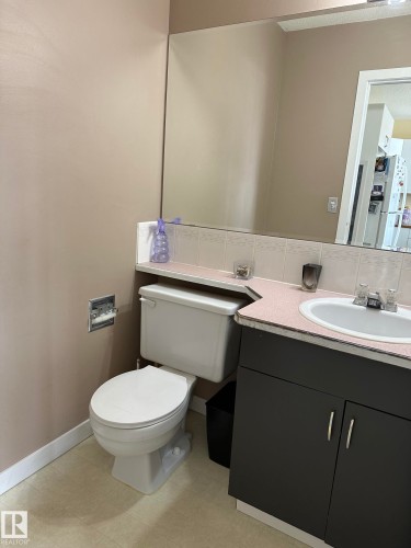 4804 Landsdowne Avenue, Blackfalds, AB - Indoor Photo Showing Bathroom