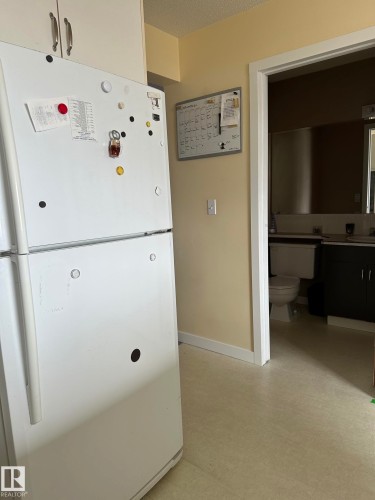 4804 Landsdowne Avenue, Blackfalds, AB - Indoor