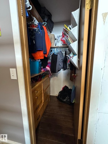 4804 Landsdowne Avenue, Blackfalds, AB - Indoor