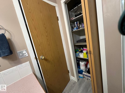 4804 Landsdowne Avenue, Blackfalds, AB - Indoor Photo Showing Other Room