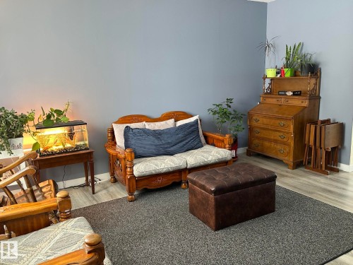 4804 Landsdowne Avenue, Blackfalds, AB - Indoor