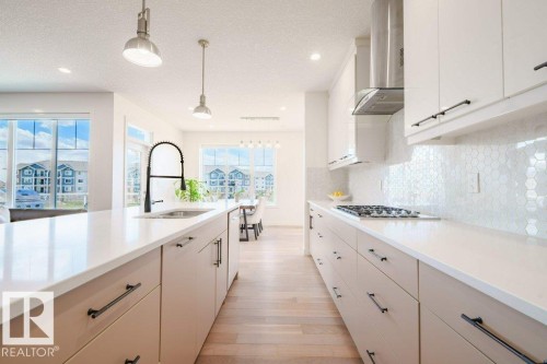 3386 Cutler Crescent, Edmonton, AB - Indoor Photo Showing Kitchen With Upgraded Kitchen