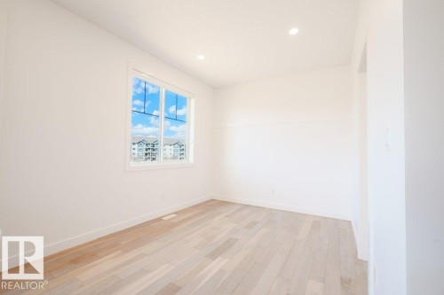 3386 Cutler Crescent, Edmonton, AB - Indoor Photo Showing Other Room