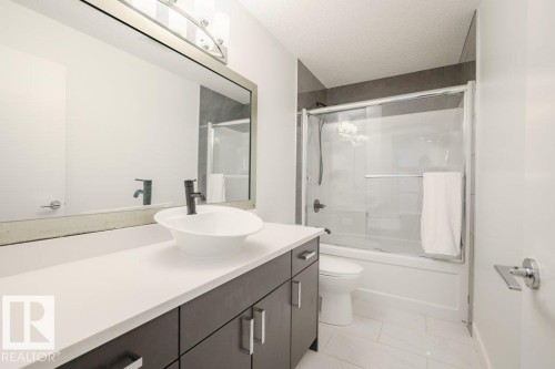 3386 Cutler Crescent, Edmonton, AB - Indoor Photo Showing Bathroom