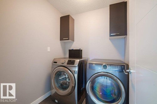 3386 Cutler Crescent, Edmonton, AB - Indoor Photo Showing Laundry Room