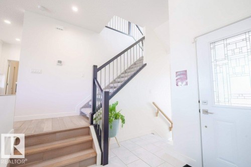 3386 Cutler Crescent, Edmonton, AB - Indoor Photo Showing Other Room