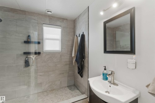 4328 48A Ave, Onoway, AB - Indoor Photo Showing Bathroom